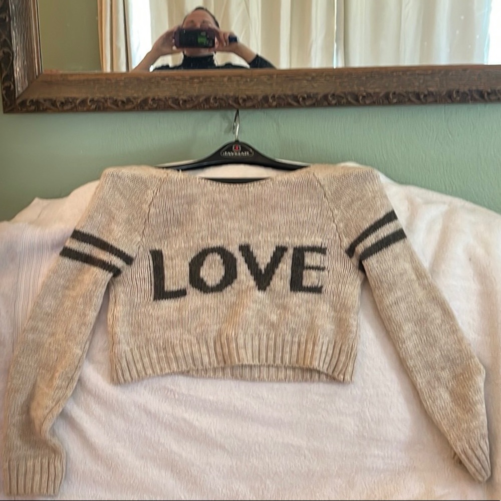 Cropped “LOVE” Longsleeve Cream Sweater